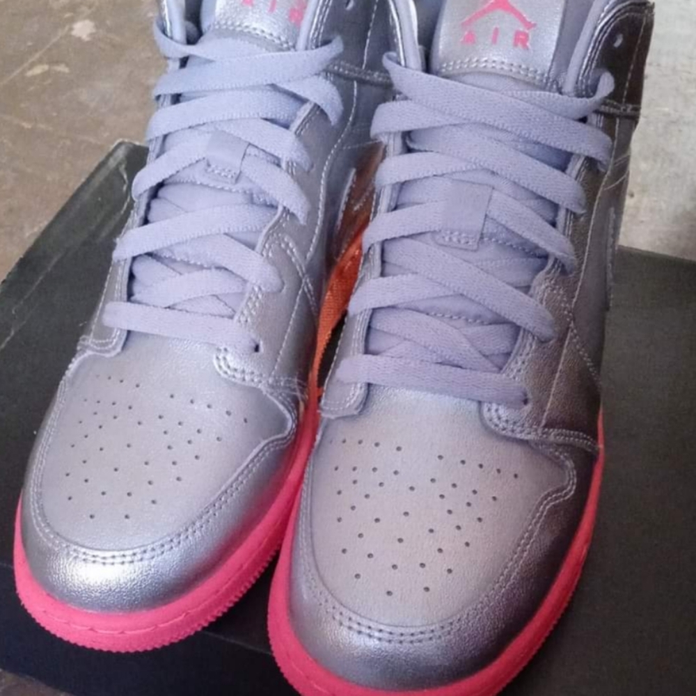 Air Jordan 1 mid SE GS